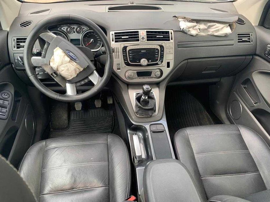 dezmembrez ford kuga 1  2.0 diesel/haion kuga/ usa fata kuga/capota