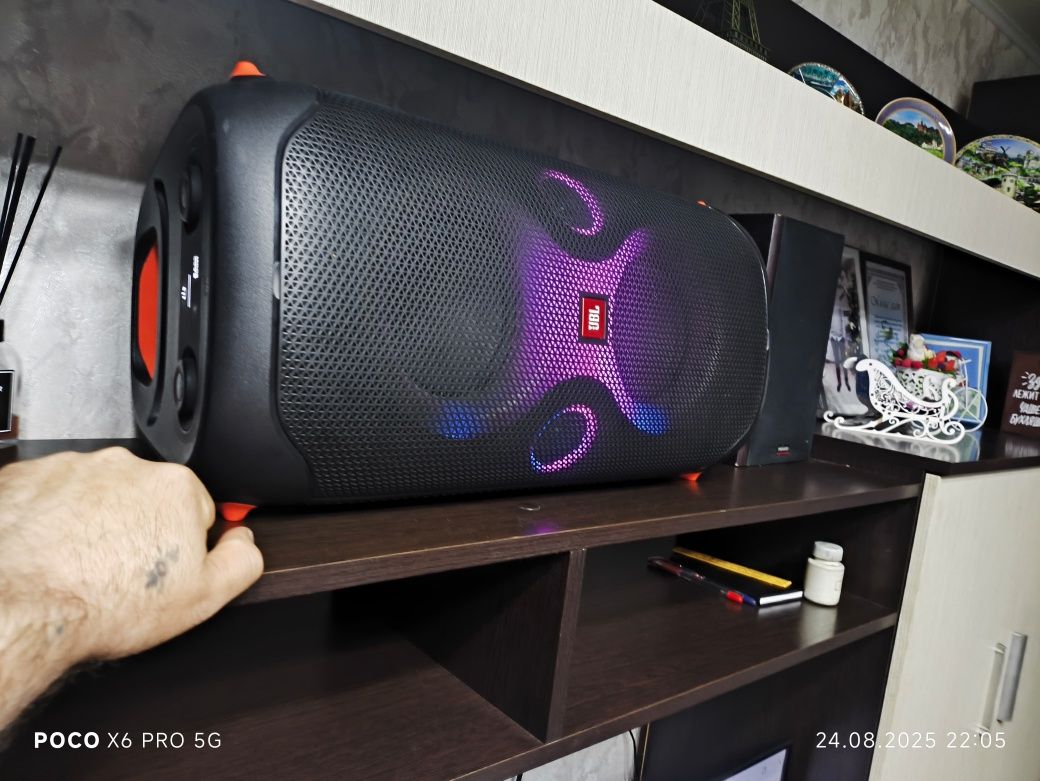 Продам колонку JBL