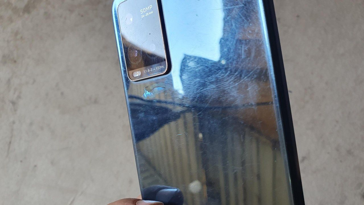 Vivo y33s 128gb.
