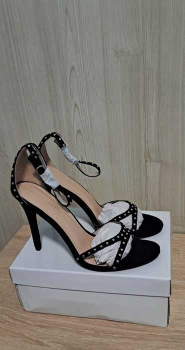 Pantofi cu toc din catifea marime 41