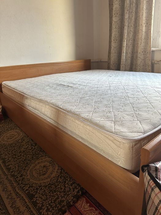 Двухспальная кровать