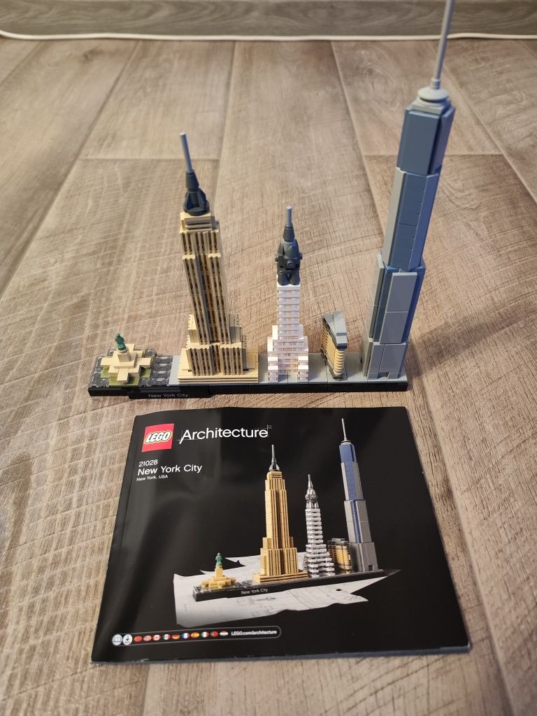 LEGO Architecture - New York 21028, 598 piese