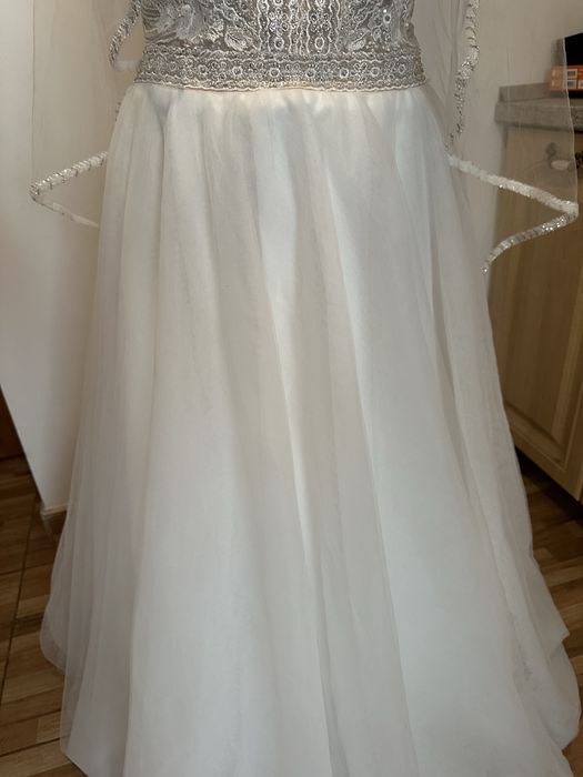 Vand rochie de mireasa