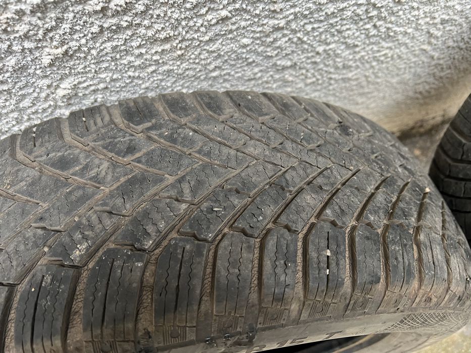 Зимни гуми Continental 2 броя 185/60R15