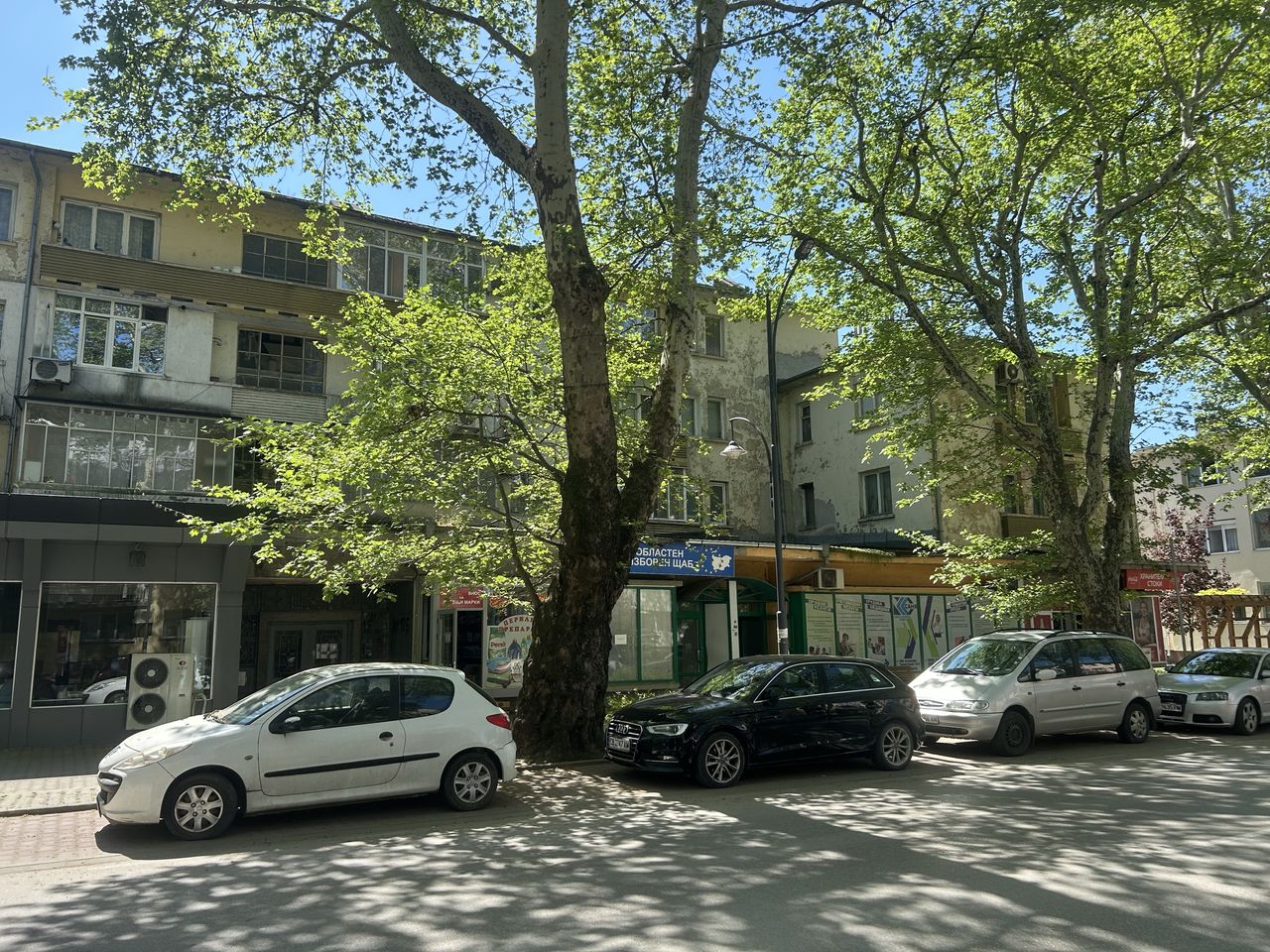 Продава се Двустаен апартамент в Силистра, Център - 62 кв.м за 839 €/кв.м - Снимка #9