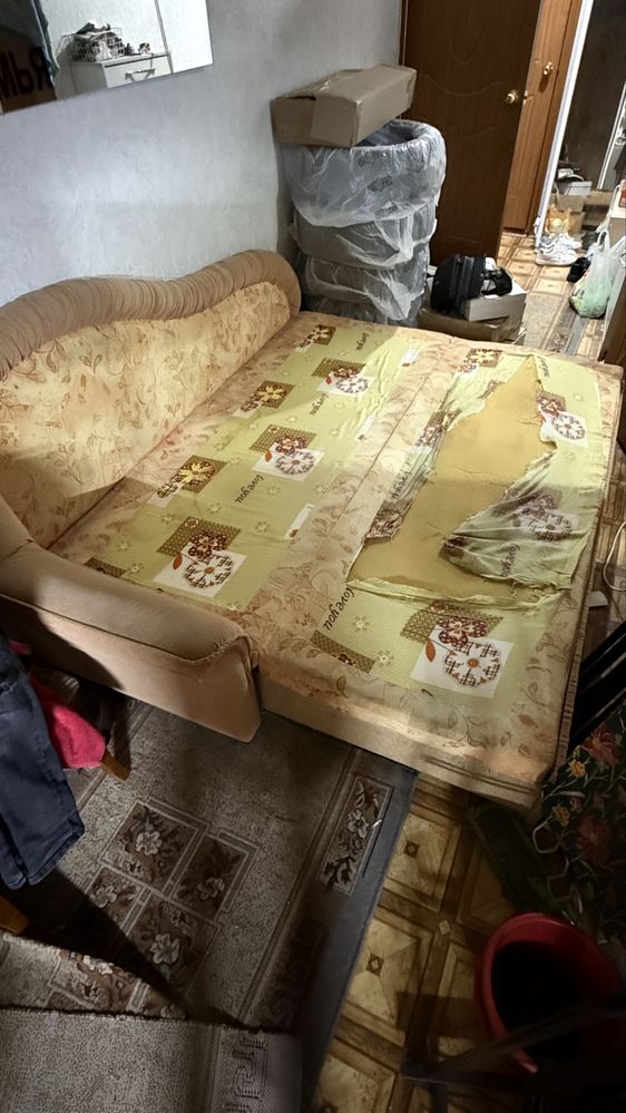 Отдам бесплатно диван-тахту