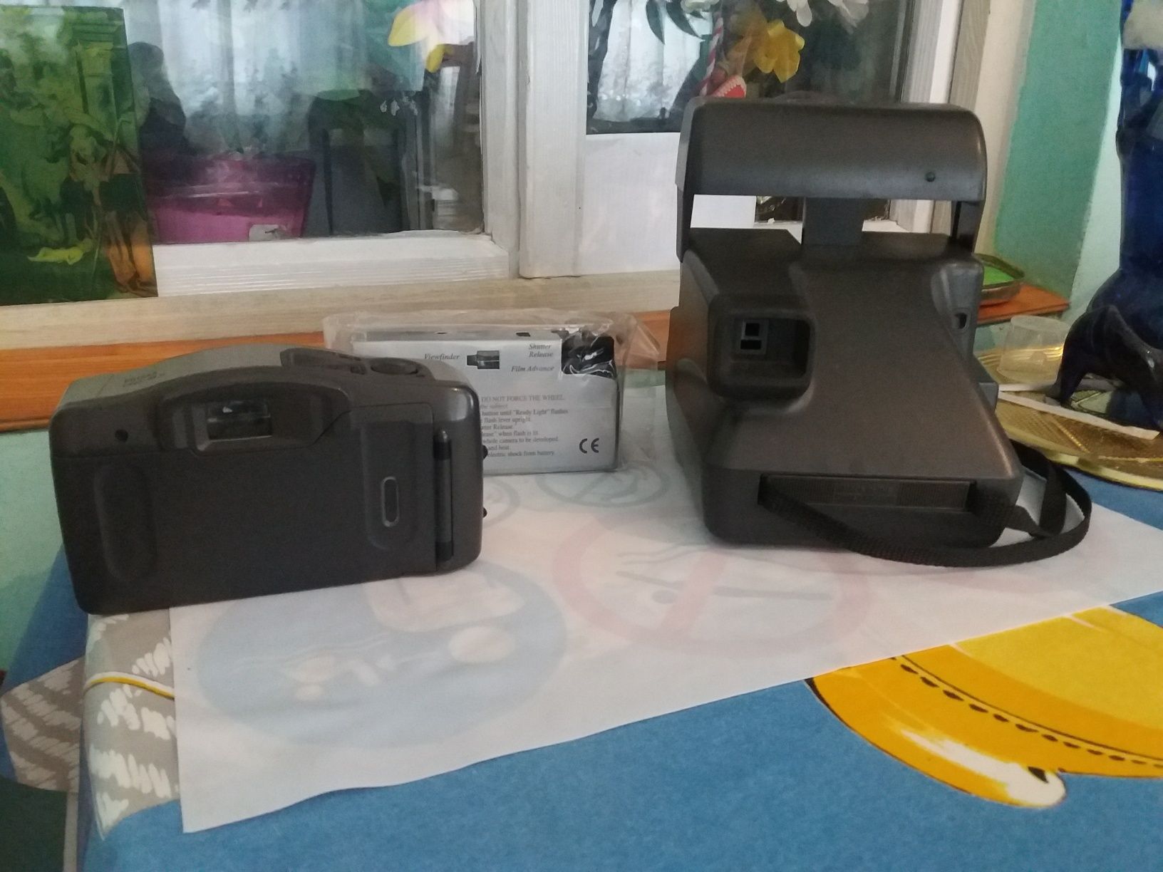 Aparat foto polaroid starea forte bună prețul per bucață 150 roni