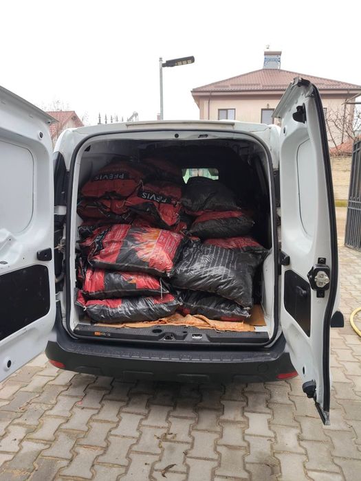 Vând cărbuni cocs lignit