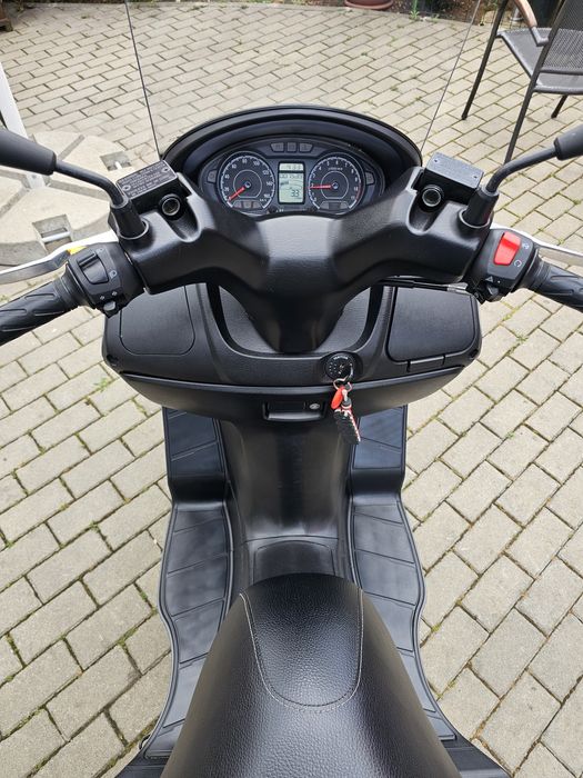 Scuter Suzuki Burgman 200