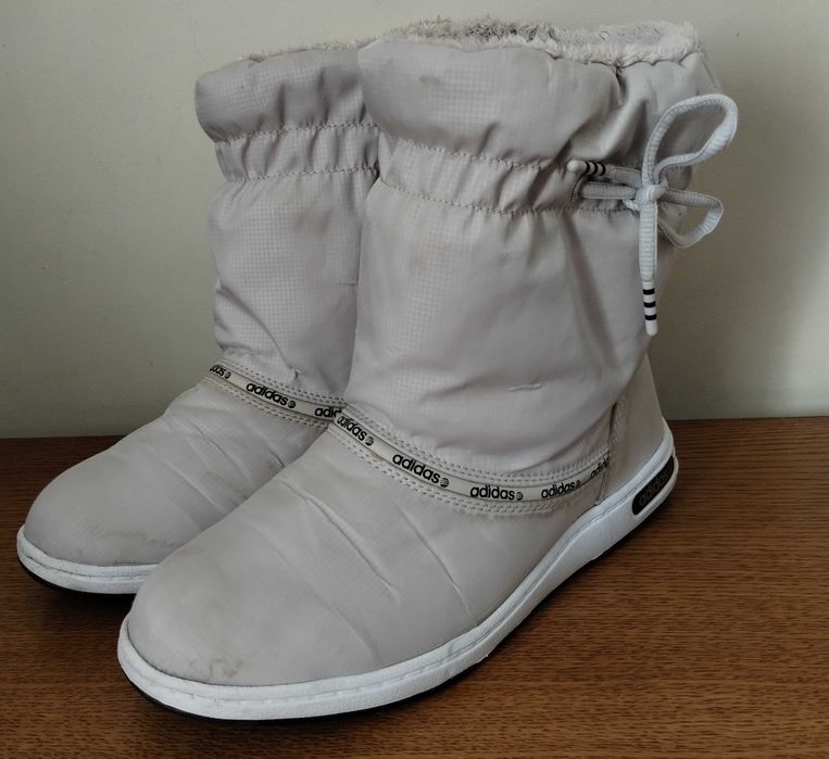 Ghete ADIDAS, impermeabile, imblanite, masura 39 1/3, gri