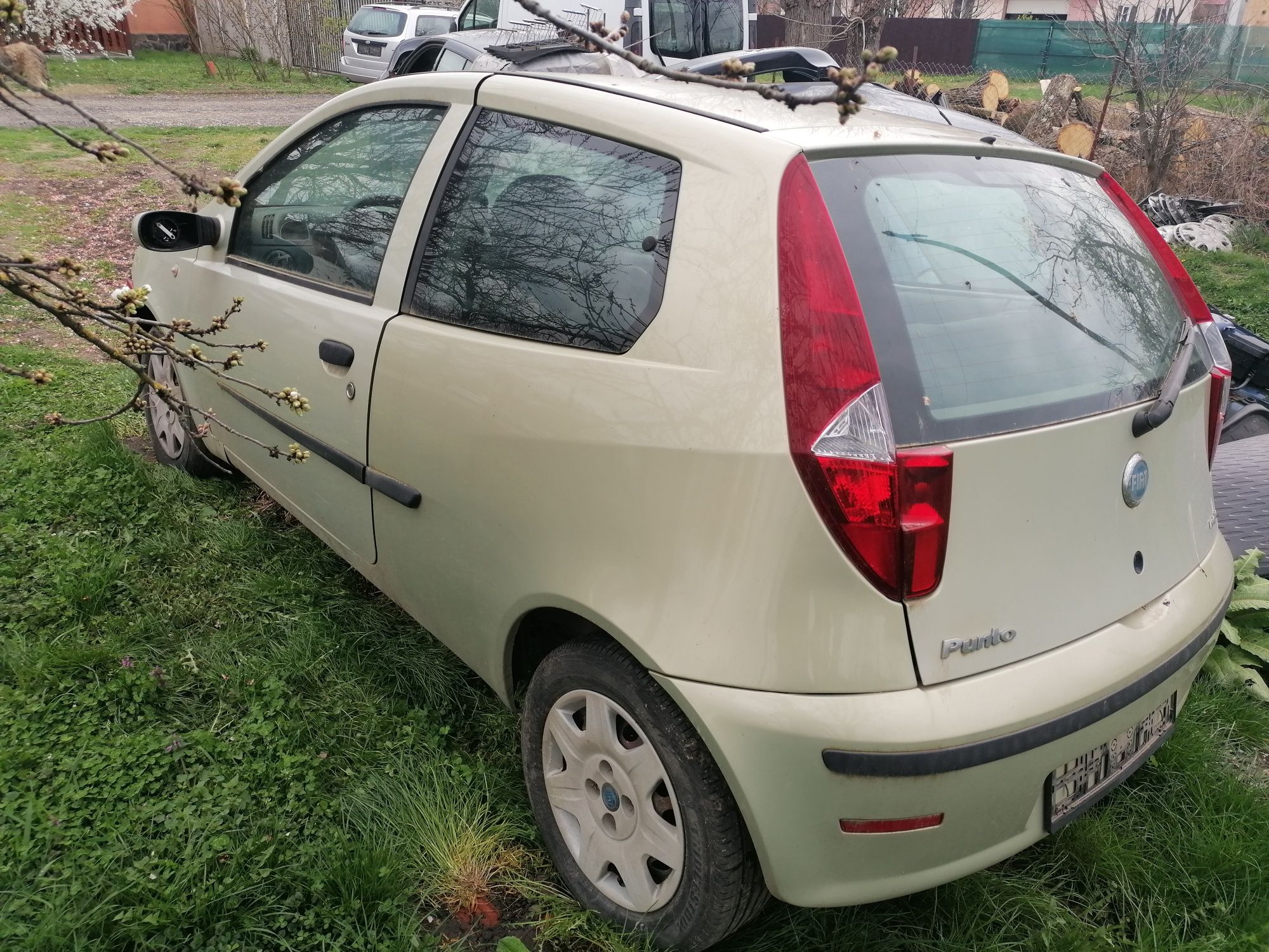 Se dezmembreaza fiat punto 1.3, an 2005