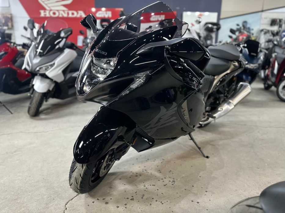 Suzuki Hayabusa GSX-R 1300 R - Suzuki Constanta by EST BIKE