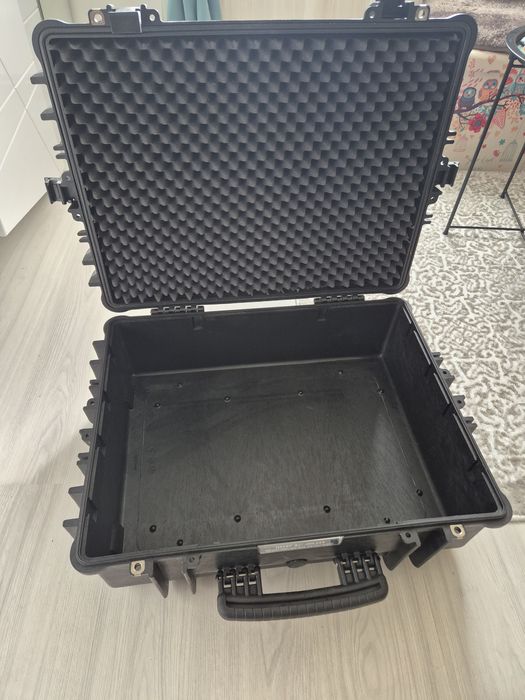 Cutie transport universala , foarte solida