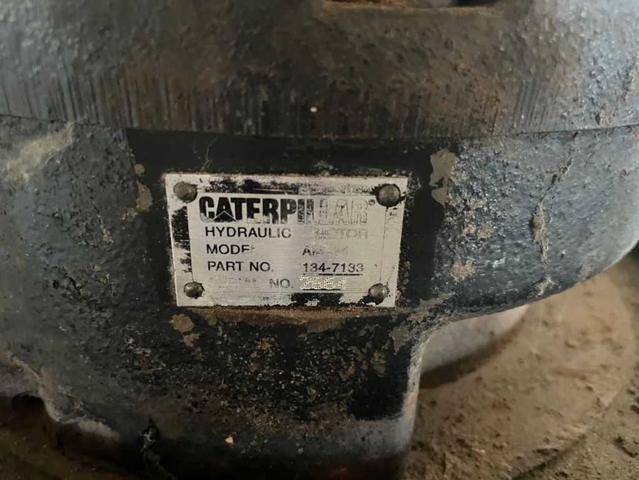 Transmisie finala excavator Caterpillar 325