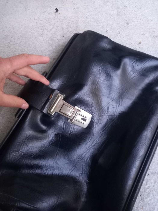 Чанта старинен модел но запазен за времето си