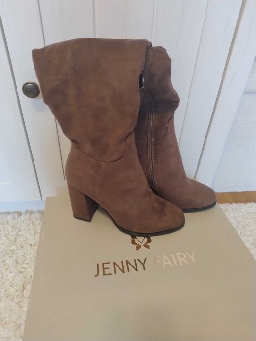 Vand cizme lungi cu toc patrat, marimea 39