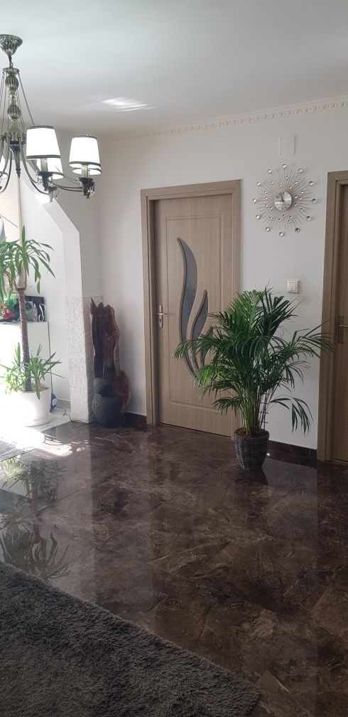 Apartament de vanzare 3 camere Turda.