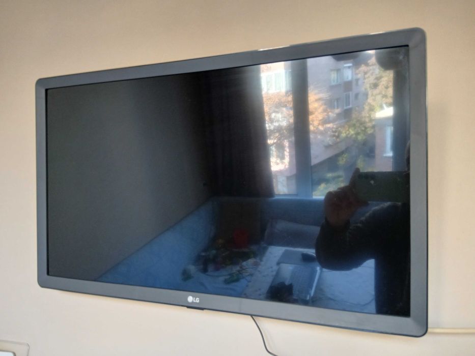 Телевизор/монитор LG, 28"