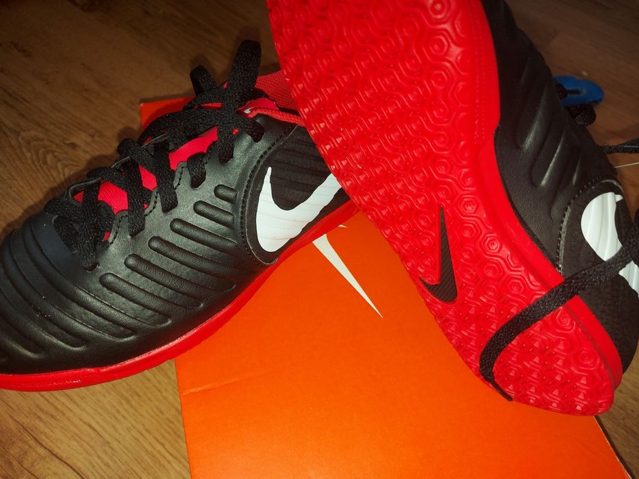 Нови стоножки, бутонки за футбол, adidas 38н, найk Nike, puma, umbro