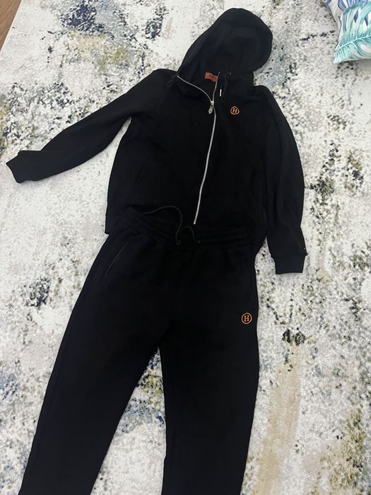 Спортивках Hermes