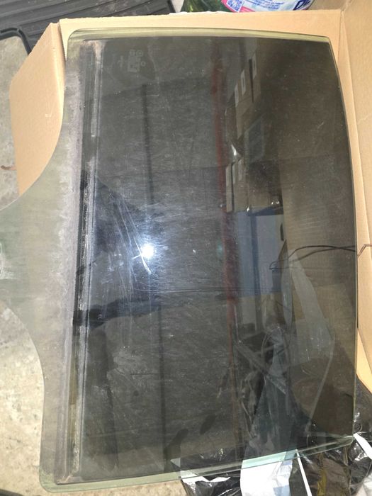 Оборудване за дясна задна врата Mercedes-Benz E-Class W213