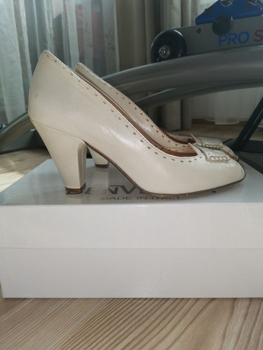 Pantofi eleganti din piele naturala - marime 36