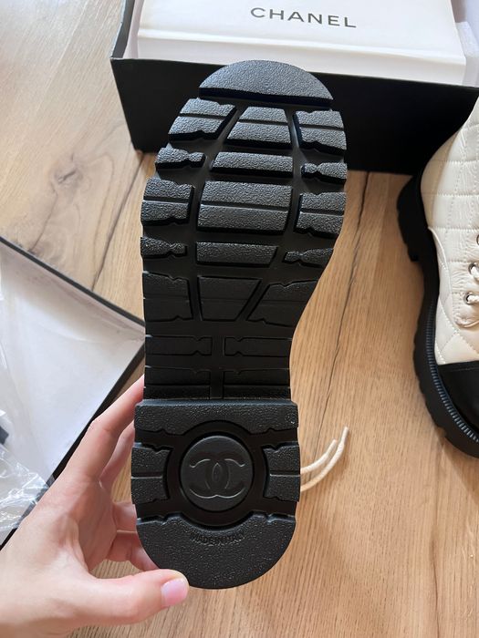 Ботуши бежови chanel