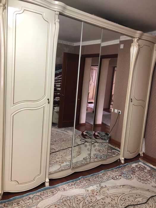 Спальный гарнитур