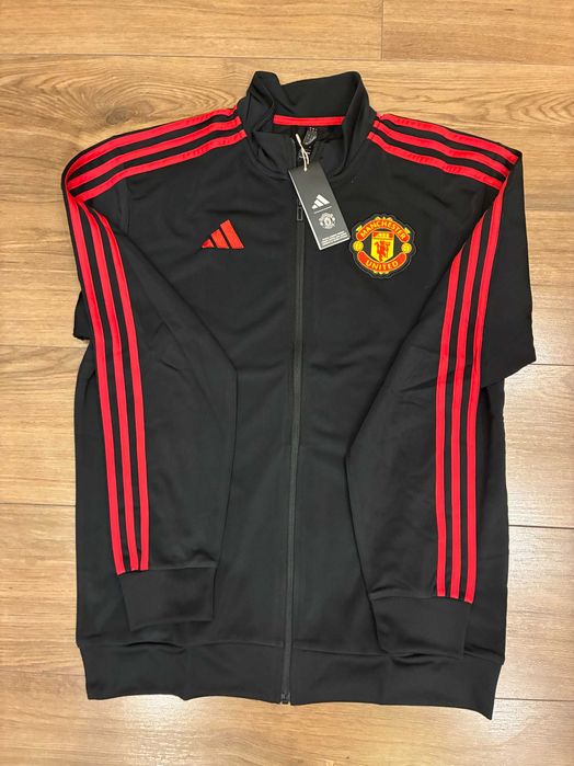 Нови оригинални екипи и горнища на Манчестър Юнайтед