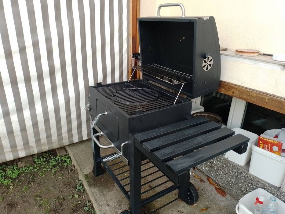Продавам барбекю Tarrington House