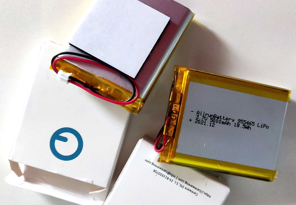 батерии 2бр - 3.7V и 5000mAh