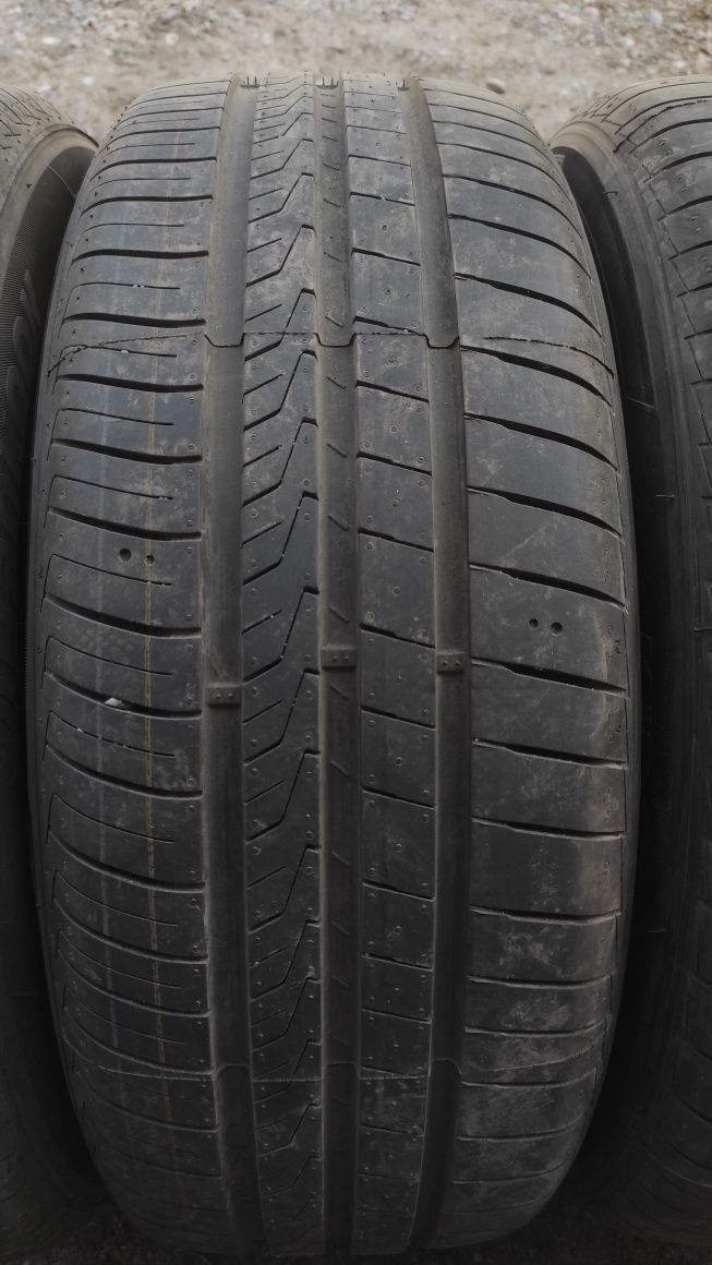 Комплект шин 195/55/16 hankook.  Новые