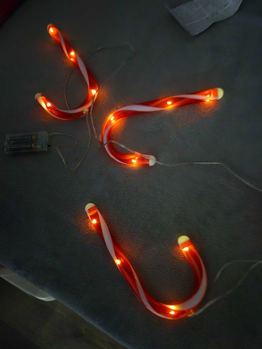 Лампички на батерии във форма на захарни бастунчета Топла бяла