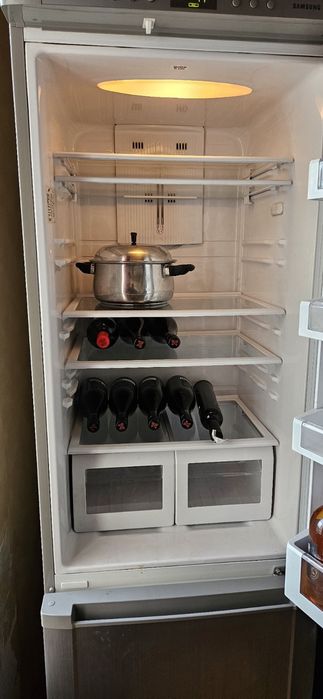 Хладилник с фризер Samsung модел RL39EBMS