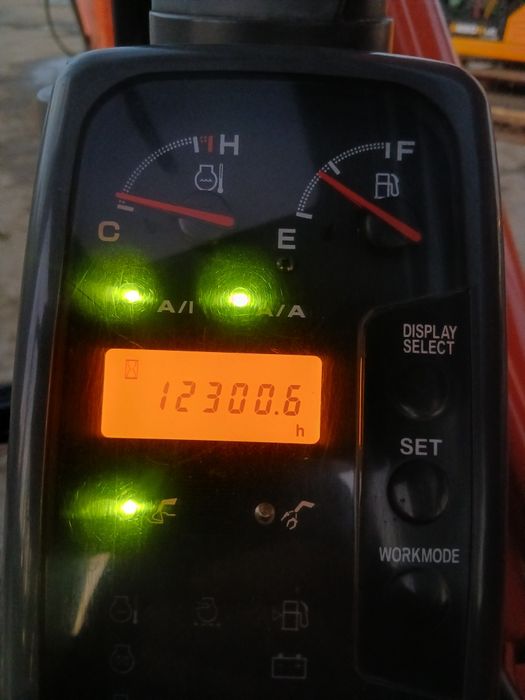 Vand excavator Hitachi 180 LC