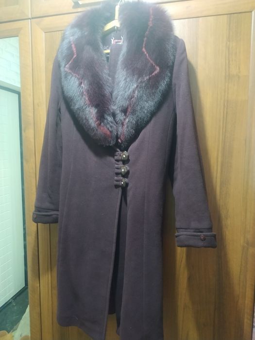 Продам пальто зимнее тёплое