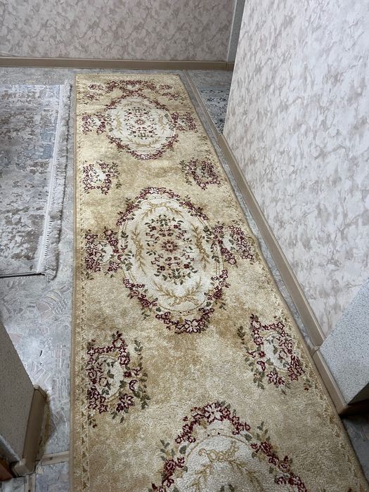 Шелковая ковровпя дорожка