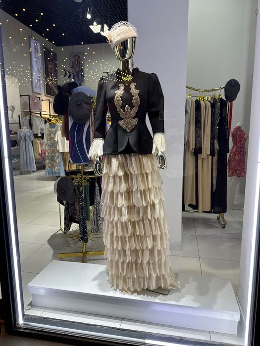 Ayollar kiyimlari abaya va harhil turdagi kiyimlar turkiya mahsuloti