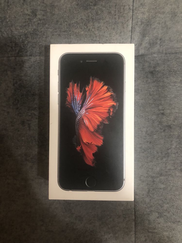 Коробка от iPhone