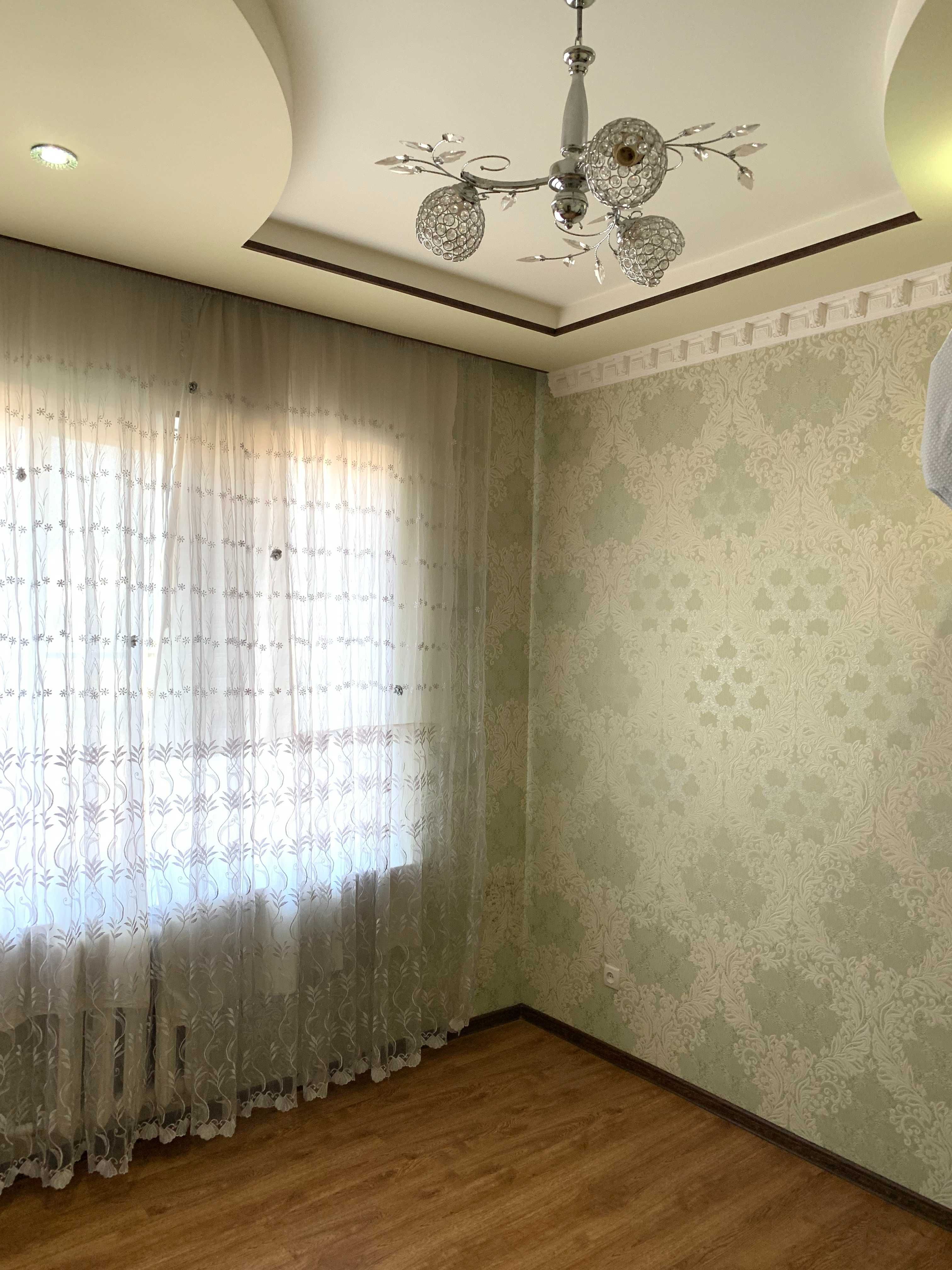 Продам СВОЮ квартиру на Урикзаре 2/3/4 кирпич 77 серия 2×6 балкон
