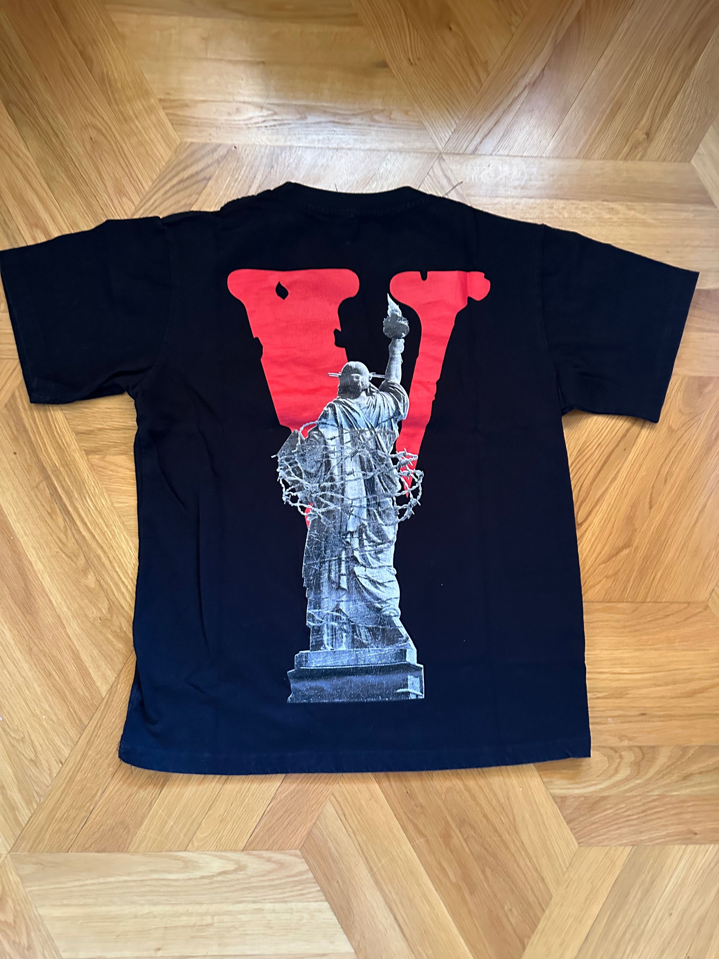 Vlone & Dark studios Тениски