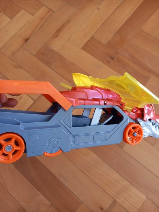 Дракон автовоз Hot Wheels