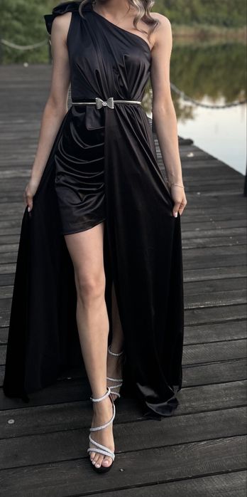 Rochii de seara, purtate o data