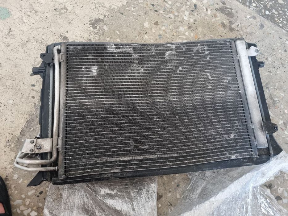 Volkswagen caddy uchun radiator difizor komplekt b/u