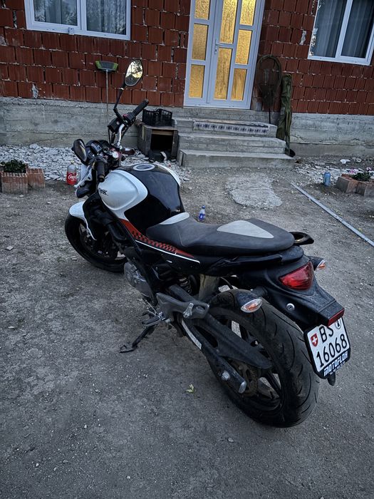 Vand Suzuki Gladius SV 650 pentru piese