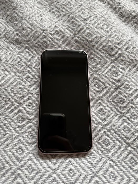 128 Gb Iphone 13 + Кутия