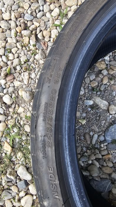 1 Anvelopa Bridgestone Vara 245/35 R20 RFT dot 2022