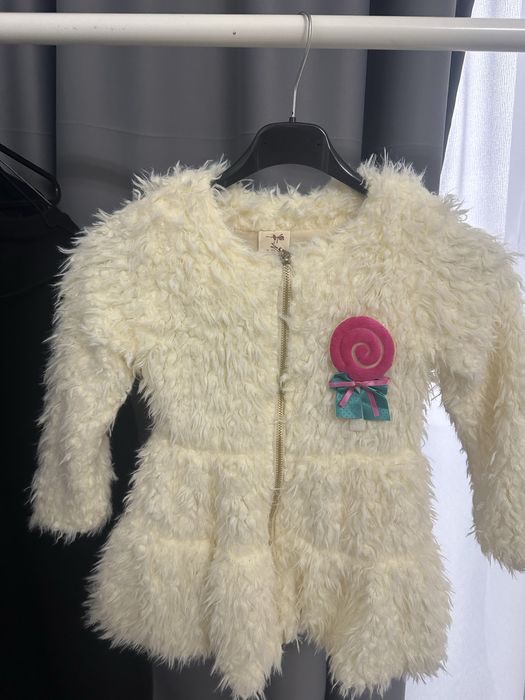 Palton/ geaca pufoasa pentru fetite blanita