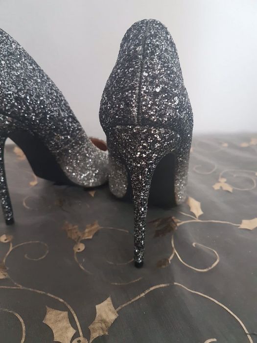 Pantofi damă argintii