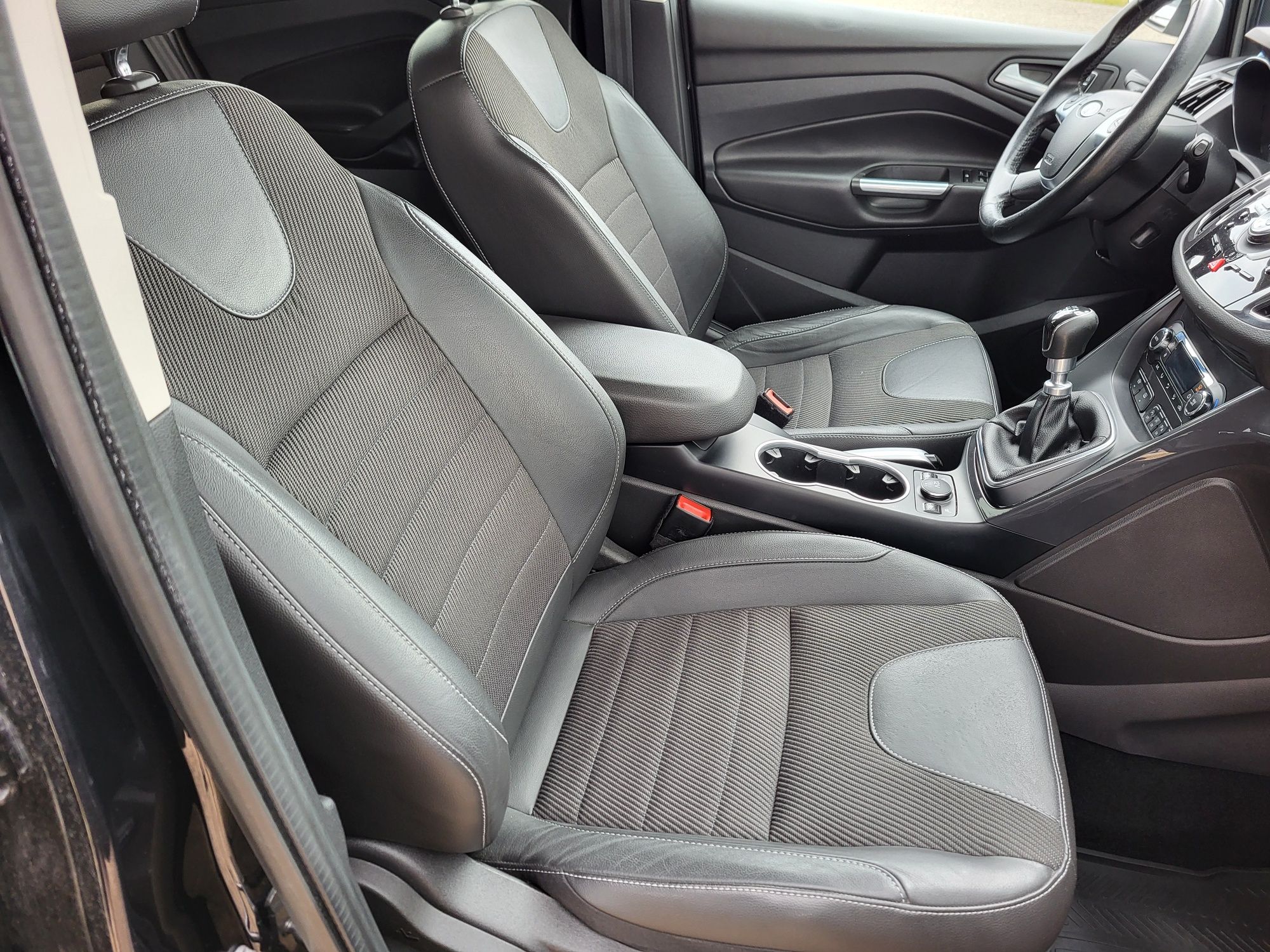 Ford Kuga 2.0tdci 150cp Euro 6 Top!